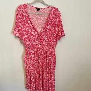 Torrid Size 0 Vibrant Pink and White Floral Mini Dress